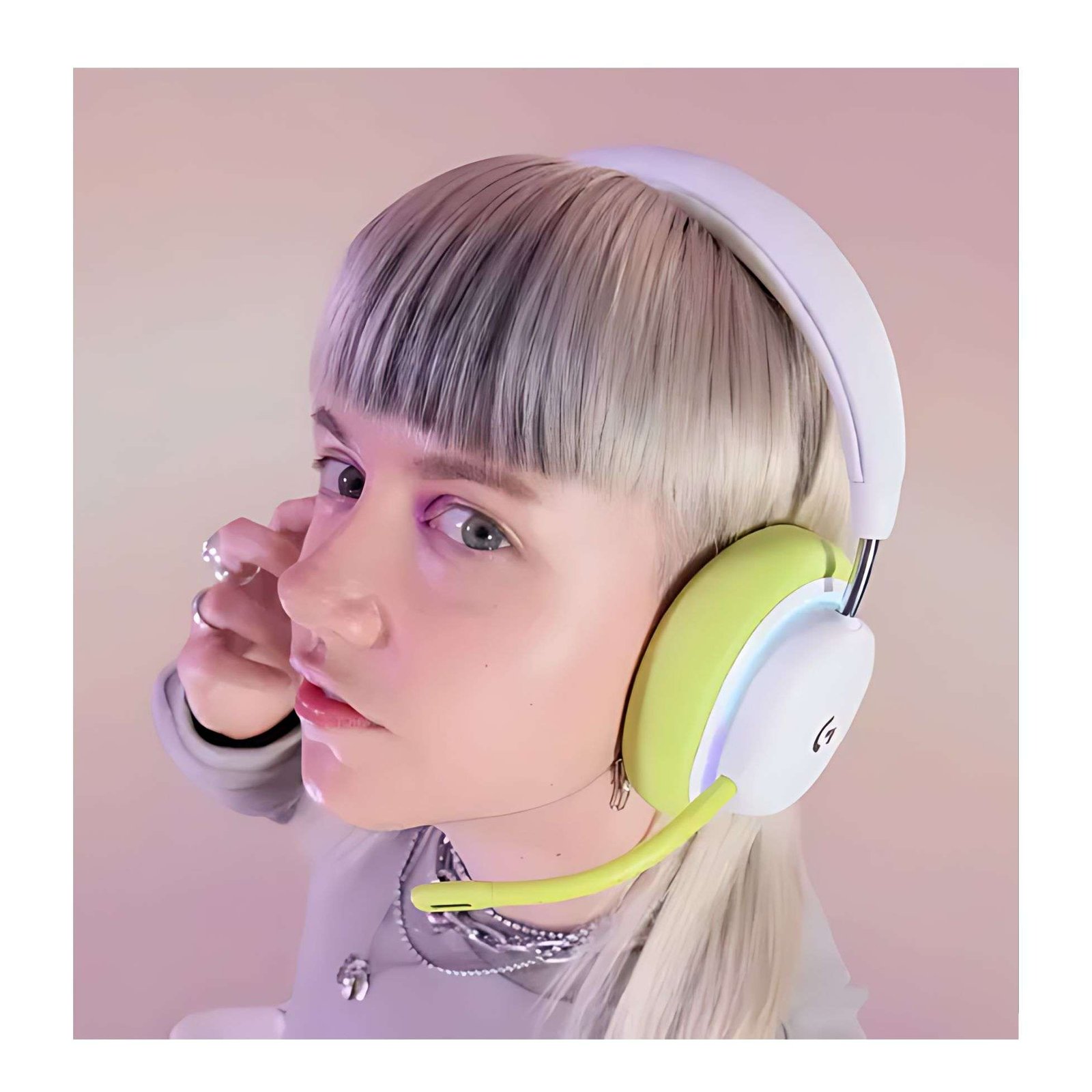 Logitech G735 Wireless Gaming Headset – White, Sleek Design with Premium Sound and RGB Lighting 4